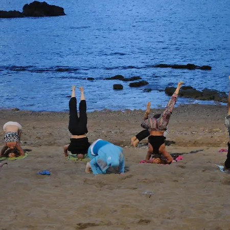 Surf House Gran Canaria 호스텔 *
